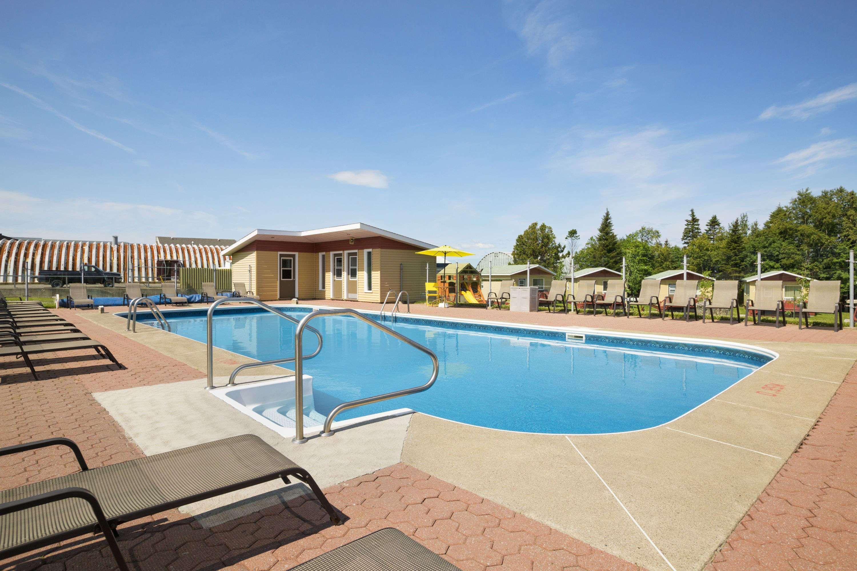 Days Inn By Wyndham Rivière-du-Loup Kültér fotó