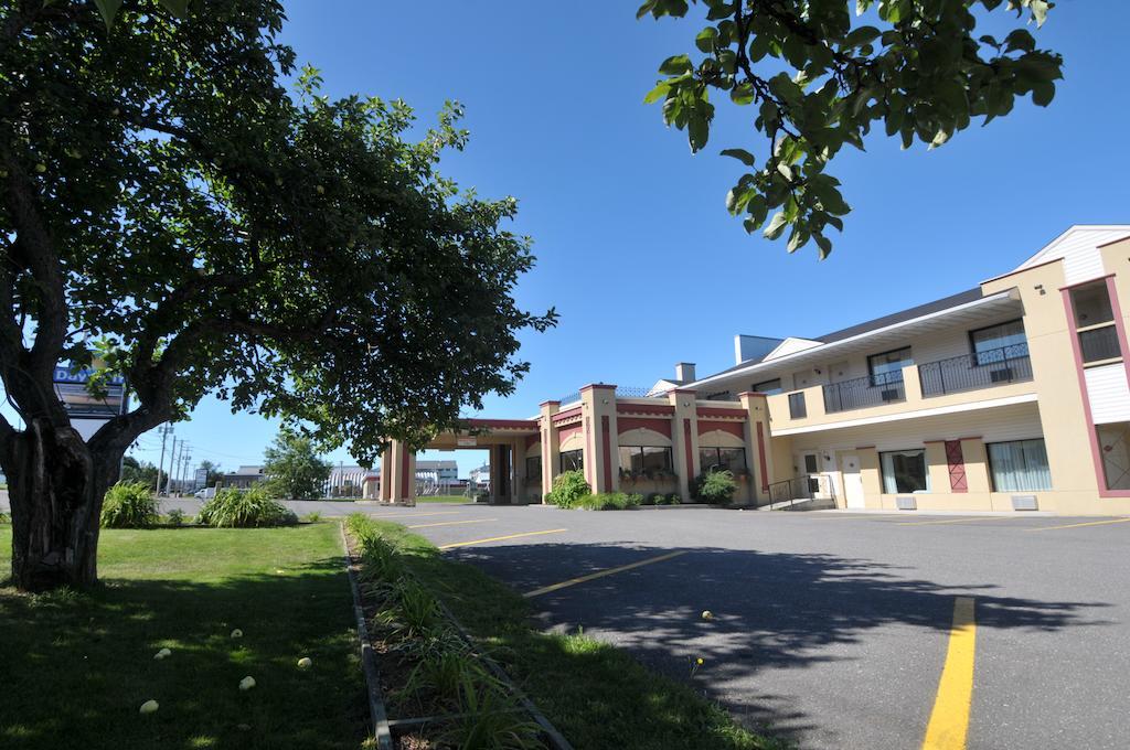 Days Inn By Wyndham Rivière-du-Loup Kültér fotó