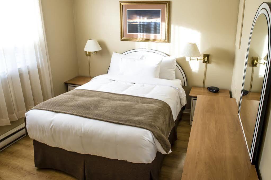 Days Inn By Wyndham Rivière-du-Loup Szoba fotó